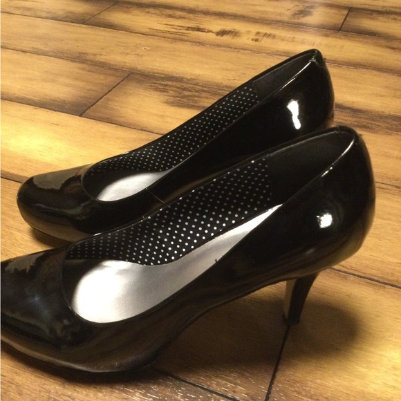 High heels - Picture 3 of 4